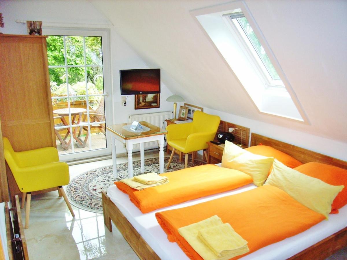 Ostsee Hotel-Pension An Der Lindenallee Бад-Доберан Экстерьер фото