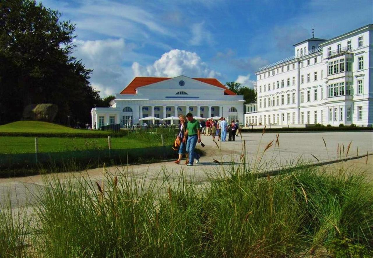 Ostsee Hotel-Pension An Der Lindenallee Бад-Доберан Экстерьер фото